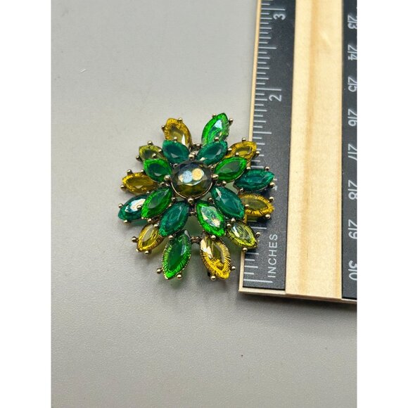 Signed MONET Green & Yellow Rhinestones Flower Acrylic Flatback Stones Gold Tone - Picture 6 of 6